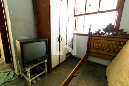 Casa à venda com 330m², 4 quartos e 4 vagasQuarto de Serviço