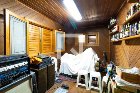 Casa à venda com 330m², 4 quartos e 4 vagasEstudio