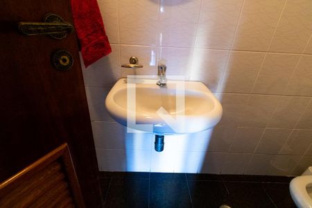 Casa à venda com 330m², 4 quartos e 4 vagasLavabo 2