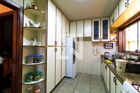 Casa à venda com 330m², 4 quartos e 4 vagasCozinha