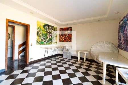 Casa à venda com 330m², 4 quartos e 4 vagasSalão de Festas