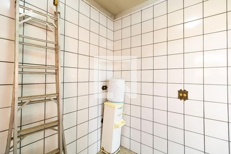 Casa à venda com 330m², 4 quartos e 4 vagasArea de Serviço 1