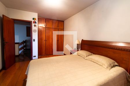 Casa à venda com 330m², 4 quartos e 4 vagasSuite 2