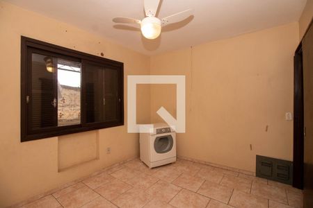 Casa à venda com 265m², 6 quartos e 3 vagas Casa à venda com 265m², 6 quartos e 3 vagasQuarto 2