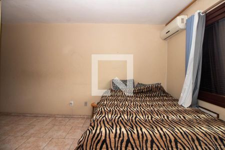 Casa à venda com 265m², 6 quartos e 3 vagas Casa à venda com 265m², 6 quartos e 3 vagasSuíte