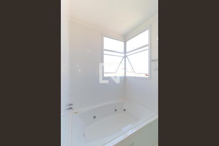 Casa à venda com 370m², 5 quartos e 2 vagas Casa à venda com 370m², 5 quartos e 2 vagasBanheiro da Suíte 02