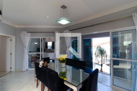 Casa à venda com 370m², 5 quartos e 2 vagas Casa à venda com 370m², 5 quartos e 2 vagasSalas