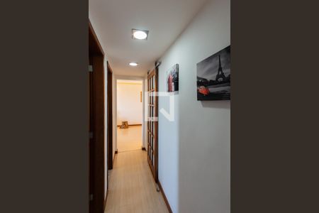 Corredor de apartamento para alugar com 2 quartos, 70m² em Maracanã, Rio de Janeiro