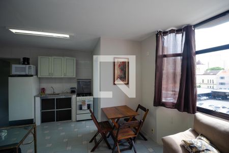 Sala de apartamento para alugar com 2 quartos, 76m² em Centro, Campinas
