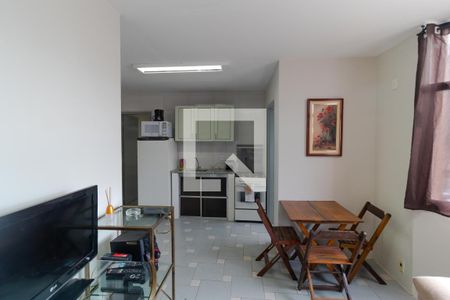 Sala de apartamento para alugar com 2 quartos, 76m² em Centro, Campinas