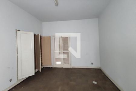 Casa à venda com 385m², 4 quartos e 2 vagasQuarto 4