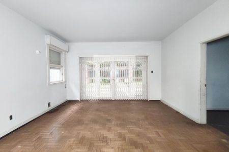 Casa à venda com 385m², 4 quartos e 2 vagasQuarto 1