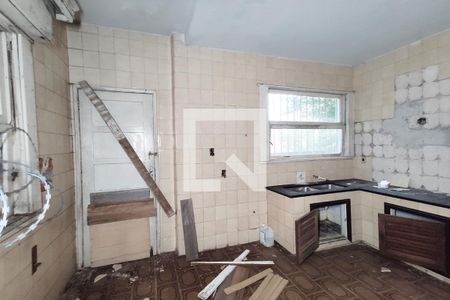 Casa à venda com 385m², 4 quartos e 2 vagasCozinha