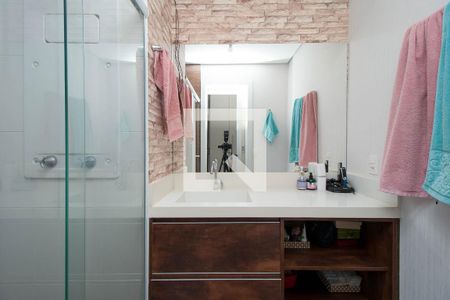Apartamento à venda com 67m², 2 quartos e 1 vaga Apartamento à venda com 67m², 2 quartos e 1 vagaBanheiro da Suíte