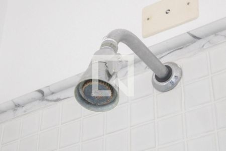 Casa de condomínio à venda com 290m², 4 quartos e 3 vagasChuveiro