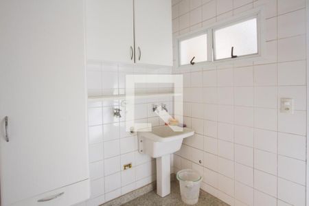 Casa de condomínio à venda com 290m², 4 quartos e 3 vagasÁrea de Serviço