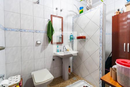 Casa à venda com 200m², 3 quartos e 2 vagas Casa à venda com 200m², 3 quartos e 2 vagasBanheiro 2
