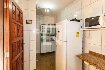 Casa à venda com 200m², 3 quartos e 2 vagas Casa à venda com 200m², 3 quartos e 2 vagasCozinha