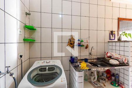 Casa à venda com 200m², 3 quartos e 2 vagas Casa à venda com 200m², 3 quartos e 2 vagasLavanderia