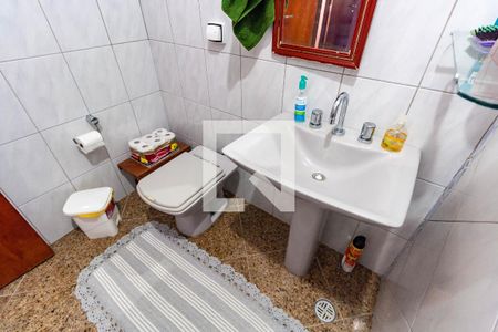 Casa à venda com 200m², 3 quartos e 2 vagas Casa à venda com 200m², 3 quartos e 2 vagasBanheiro 2