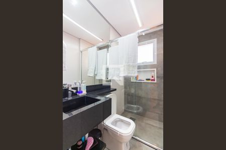 Apartamento à venda com 76m², 2 quartos e 2 vagasBanheiro 