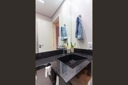 Apartamento à venda com 76m², 2 quartos e 2 vagasBanheiro 