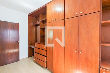 Casa à venda com 88m², 4 quartos e 2 vagas Casa à venda com 88m², 4 quartos e 2 vagasQuarto 2