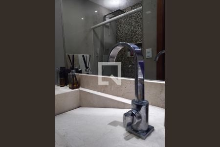 Apartamento à venda com 70m², 3 quartos e 1 vaga Apartamento à venda com 70m², 3 quartos e 1 vagaBanheiro