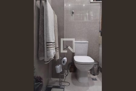 Apartamento à venda com 70m², 3 quartos e 1 vaga Apartamento à venda com 70m², 3 quartos e 1 vagaBanheiro