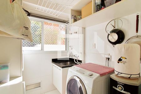 Apartamento à venda com 201m², 3 quartos e 3 vagas Apartamento à venda com 201m², 3 quartos e 3 vagasÁrea de Serviço