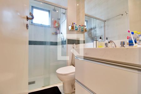 Apartamento à venda com 201m², 3 quartos e 3 vagas Apartamento à venda com 201m², 3 quartos e 3 vagasBanheiro da Suíte 2