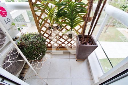 Apartamento à venda com 201m², 3 quartos e 3 vagas Apartamento à venda com 201m², 3 quartos e 3 vagasVaranda da Suíte 1