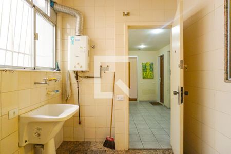 Apartamento à venda com 227m², 4 quartos e 2 vagas Apartamento à venda com 227m², 4 quartos e 2 vagasÁrea de Serviço