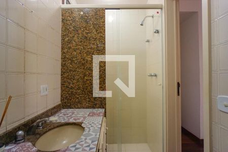 Apartamento à venda com 227m², 4 quartos e 2 vagas Apartamento à venda com 227m², 4 quartos e 2 vagasBanheiro da Suíte