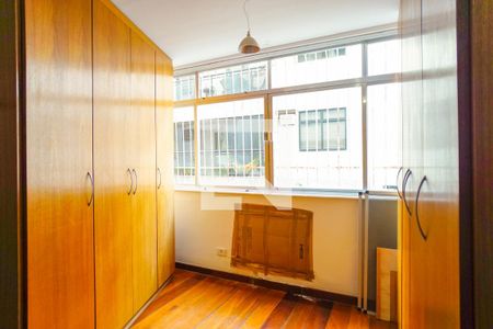 Apartamento à venda com 227m², 4 quartos e 2 vagas Apartamento à venda com 227m², 4 quartos e 2 vagasSuíte