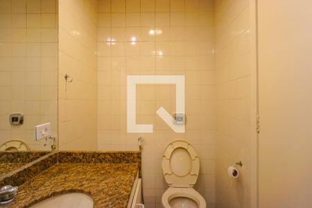 Apartamento à venda com 227m², 4 quartos e 2 vagas Apartamento à venda com 227m², 4 quartos e 2 vagasBanheiro Social