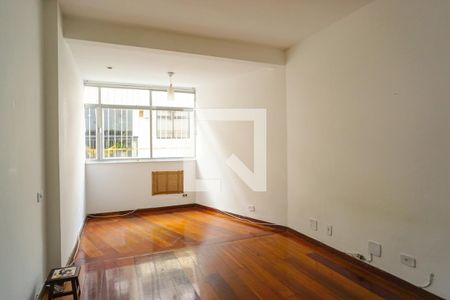 Apartamento à venda com 227m², 4 quartos e 2 vagas Apartamento à venda com 227m², 4 quartos e 2 vagasQuarto 1