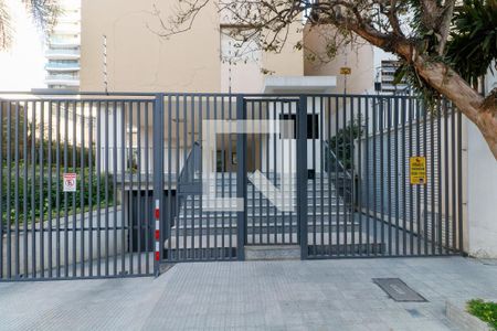 Apartamento à venda com 110m², 3 quartos e 1 vaga Apartamento à venda com 110m², 3 quartos e 1 vagaFachada