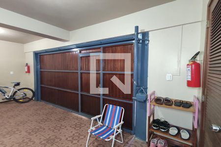 Casa à venda com 280m², 4 quartos e 2 vagas Casa à venda com 280m², 4 quartos e 2 vagasCozinha