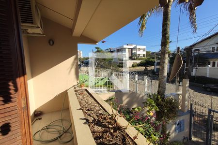 Casa à venda com 280m², 4 quartos e 2 vagas Casa à venda com 280m², 4 quartos e 2 vagasSacada Quarto 5 Suite
