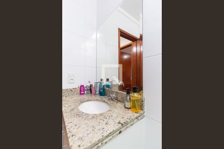 Casa à venda com 148m², 3 quartos e 2 vagas Casa à venda com 148m², 3 quartos e 2 vagasBanheiro 2