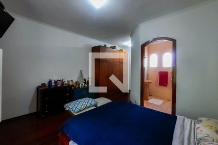 Casa à venda com 215m², 4 quartos e 3 vagas Casa à venda com 215m², 4 quartos e 3 vagasSuíte