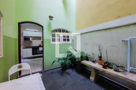 Casa à venda com 215m², 4 quartos e 3 vagas Casa à venda com 215m², 4 quartos e 3 vagasÁrea