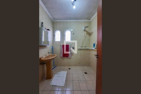 Casa à venda com 215m², 4 quartos e 3 vagas Casa à venda com 215m², 4 quartos e 3 vagasBanheiro da Suíte