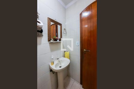 Casa à venda com 215m², 4 quartos e 3 vagas Casa à venda com 215m², 4 quartos e 3 vagasLavabo