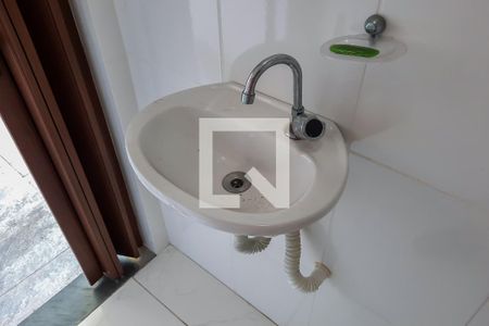 Casa à venda com 215m², 4 quartos e 3 vagas Casa à venda com 215m², 4 quartos e 3 vagasBanheiro de Serviço