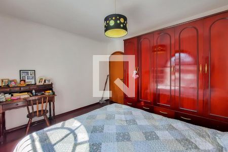 Casa à venda com 215m², 4 quartos e 3 vagas Casa à venda com 215m², 4 quartos e 3 vagasQuarto 2