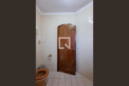 Casa à venda com 215m², 4 quartos e 3 vagas Casa à venda com 215m², 4 quartos e 3 vagasBanheiro da Suíte