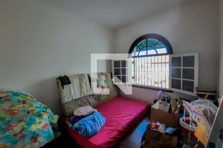 Casa à venda com 215m², 4 quartos e 3 vagas Casa à venda com 215m², 4 quartos e 3 vagasQuarto 3