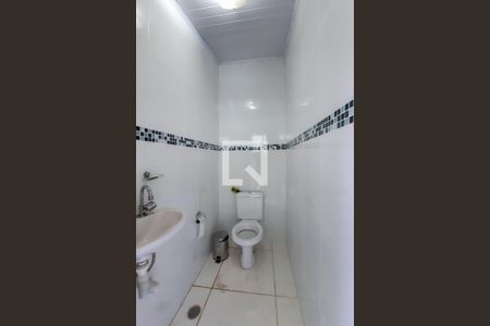 Casa à venda com 215m², 4 quartos e 3 vagas Casa à venda com 215m², 4 quartos e 3 vagasBanheiro de Serviço